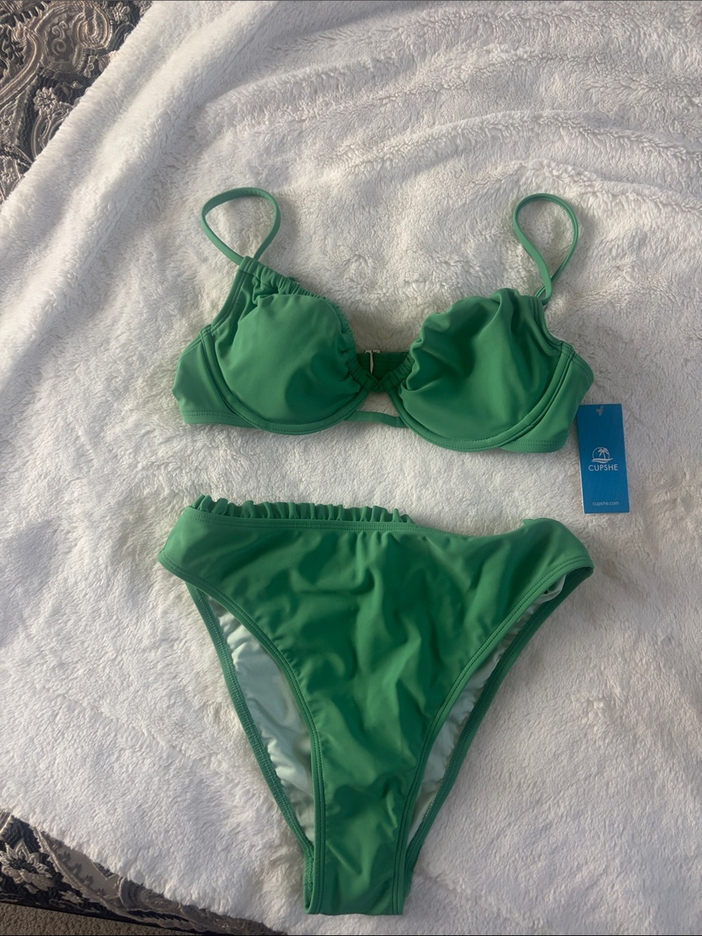 Cupshe Emerald Green Ruffle Bikini Set